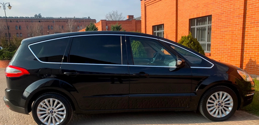 Ford S-Max cena 43500 przebieg: 190000, rok produkcji 2014 z Gniezno małe 742